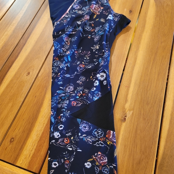 NWOT Lucas Hugh leggings - Picture 4 of 9